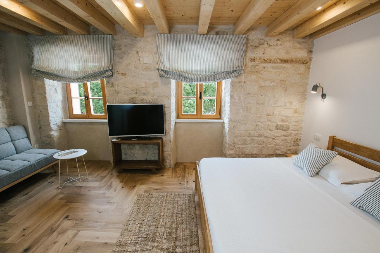 Franka Hotell Trogir Eksteriør bilde