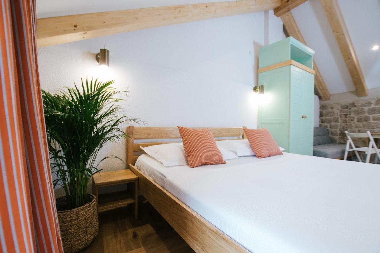 Franka Hotell Trogir Eksteriør bilde